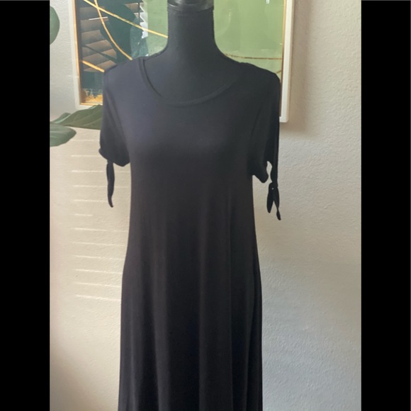 Old Navy Black A-Line Dress with Keyhole Sleeves, SP - Picture 1 of 5